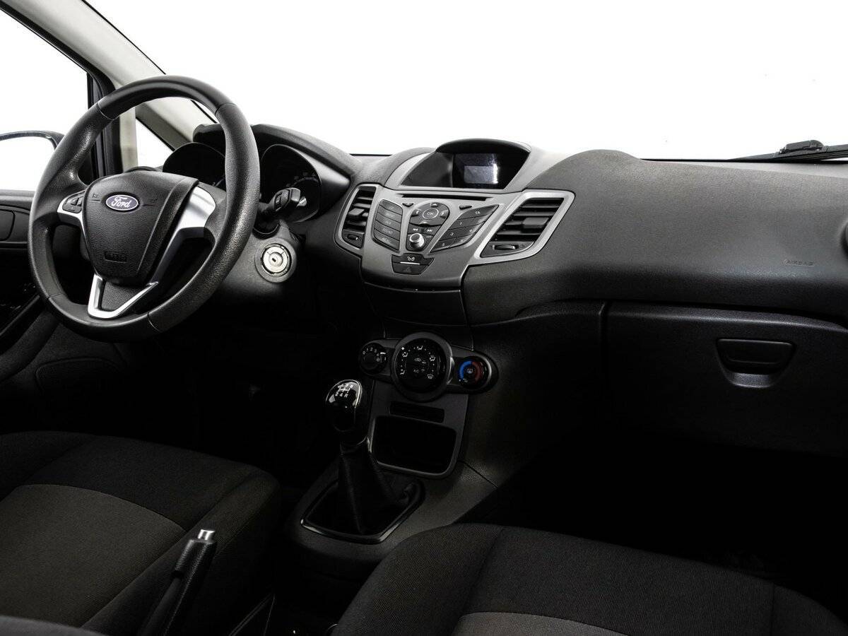 Ford Fiesta б/у, 2015, Механическая. Фото: #6
