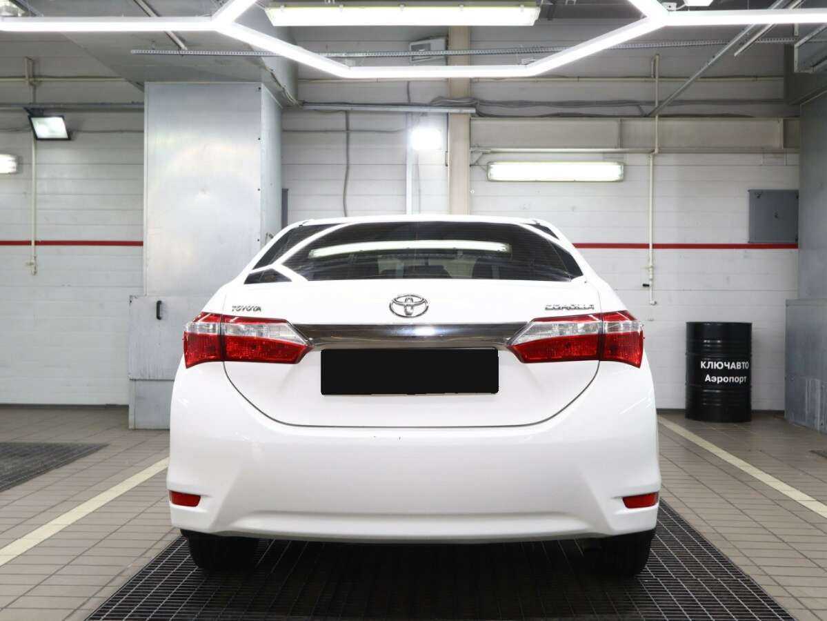 Toyota Corolla б/у, 2014, Механическая. Фото: #3