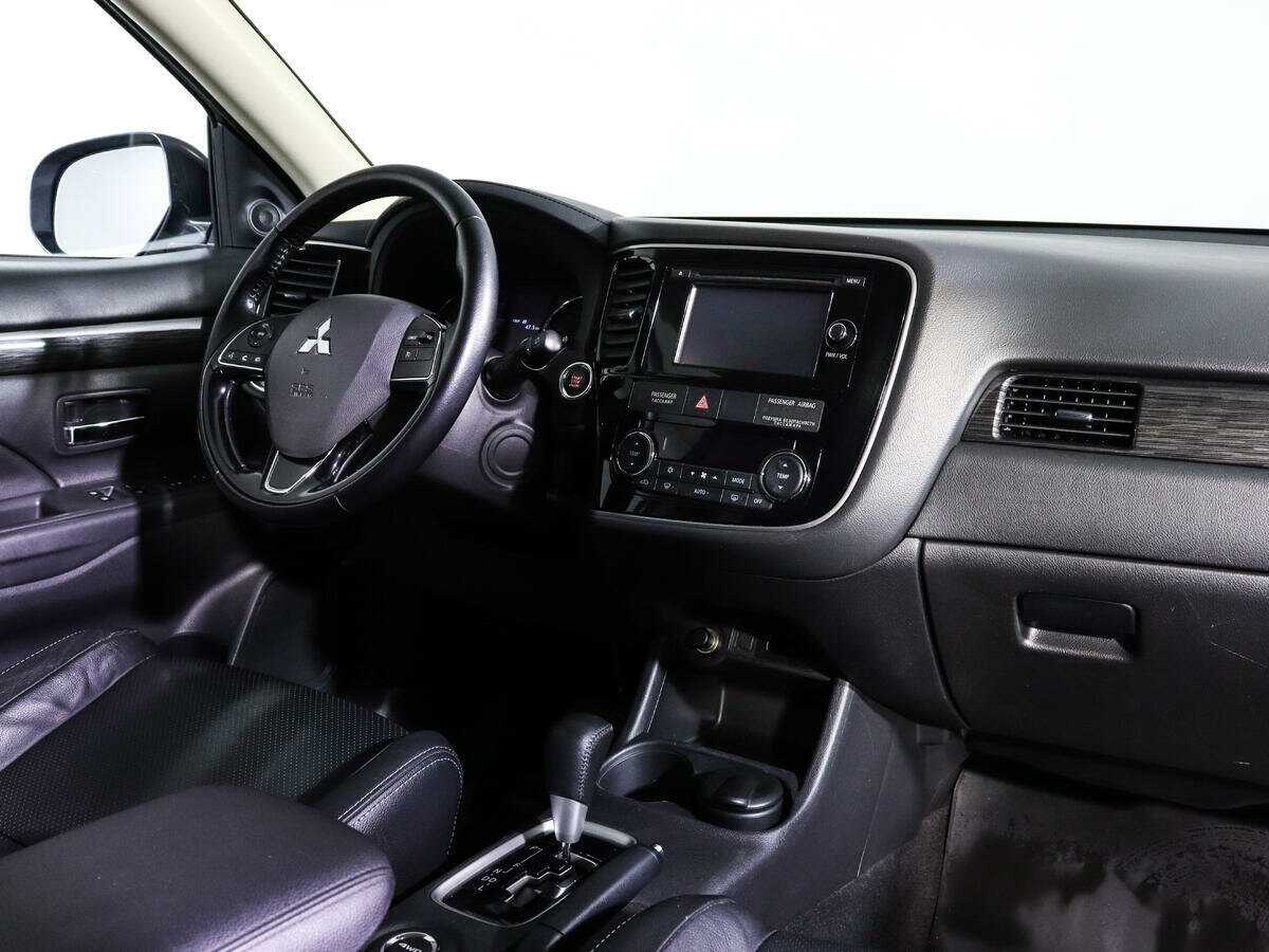 Mitsubishi Outlander б/у, 2016, Вариатор. Фото: #7