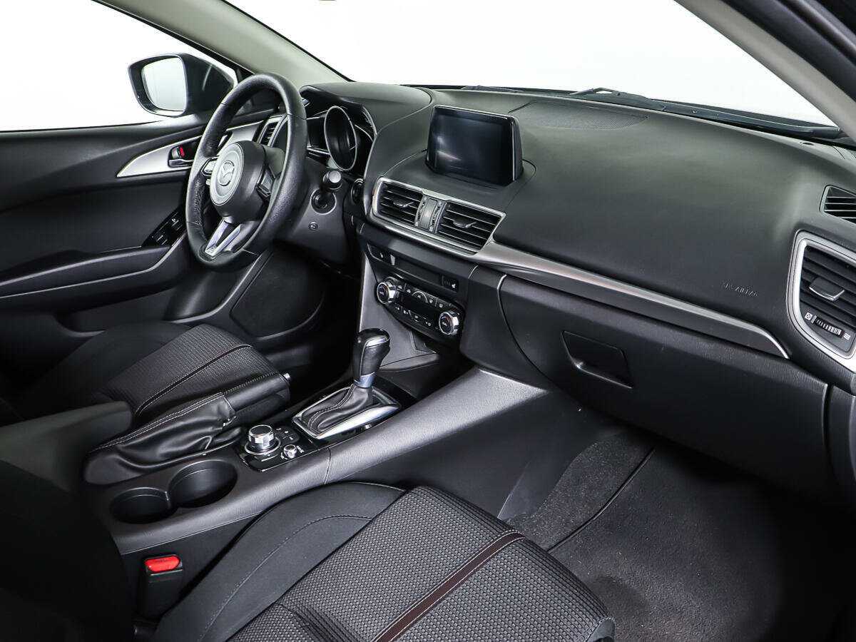 Mazda 3 б/у, 2017, Автоматическая. Фото: #8