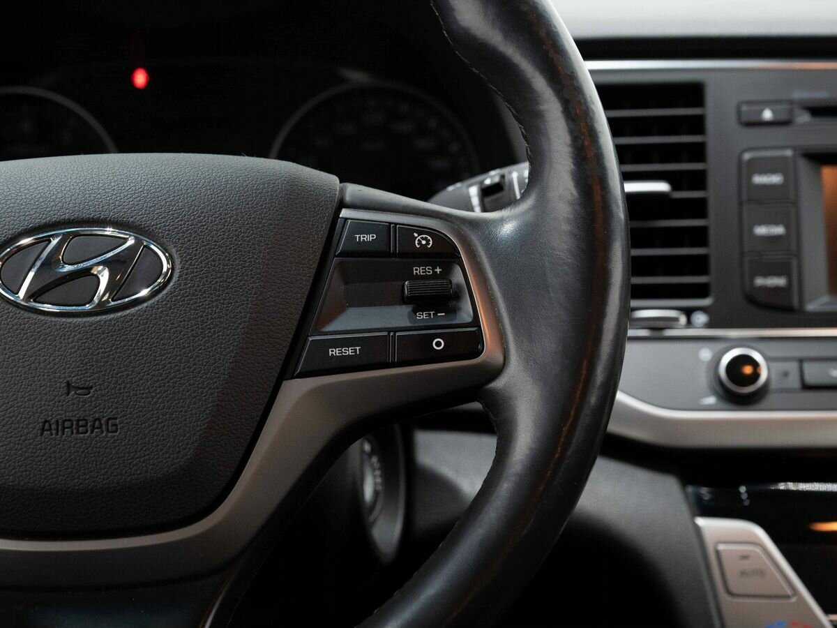 Hyundai Elantra б/у, 2017, Автоматическая. Фото: #11