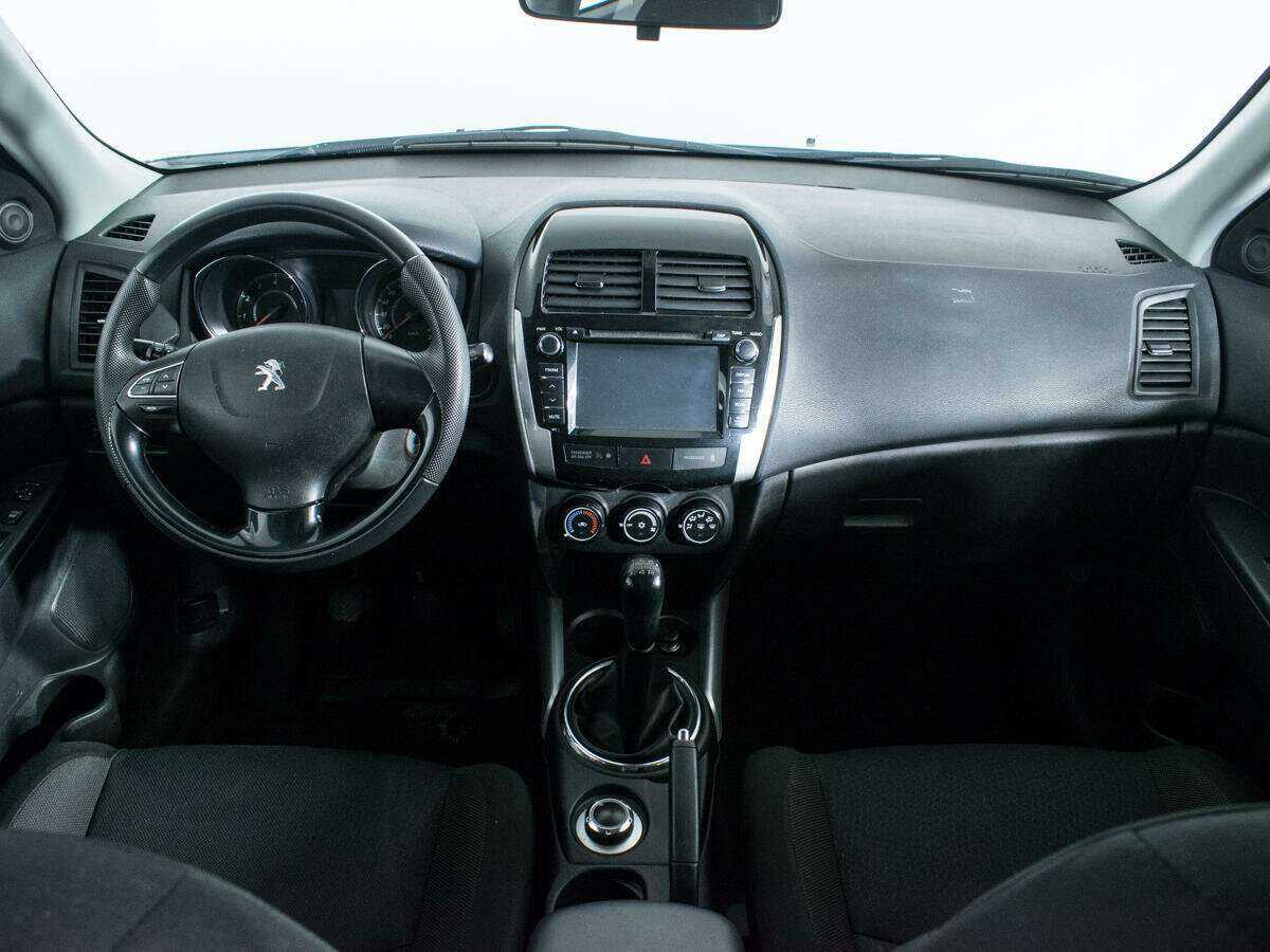 Peugeot 4008 б/у, 2012, Механическая. Фото: #9