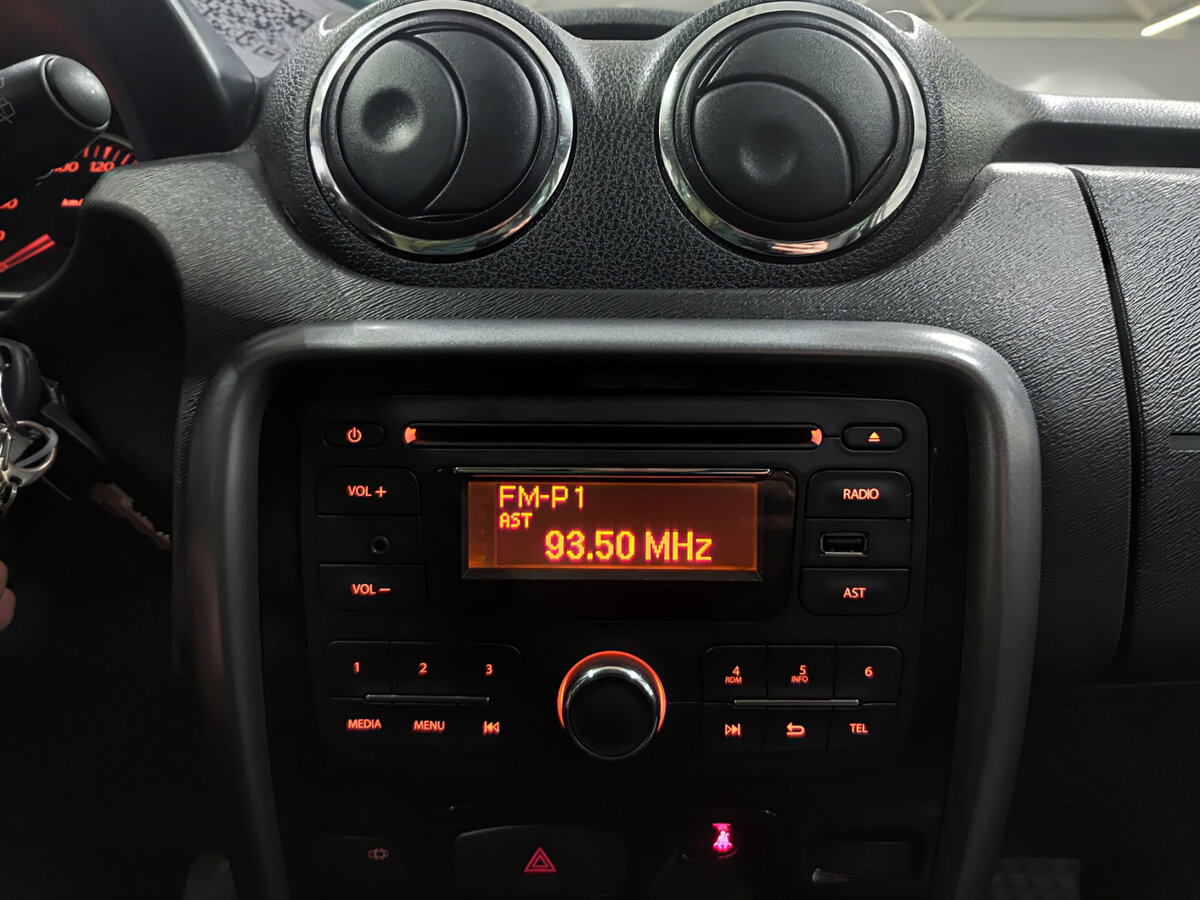 Renault Duster б/у, 2012, Механическая. Фото: #14