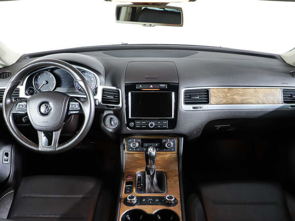 Volkswagen Touareg б/у, 2013, Автоматическая. Фото: #10