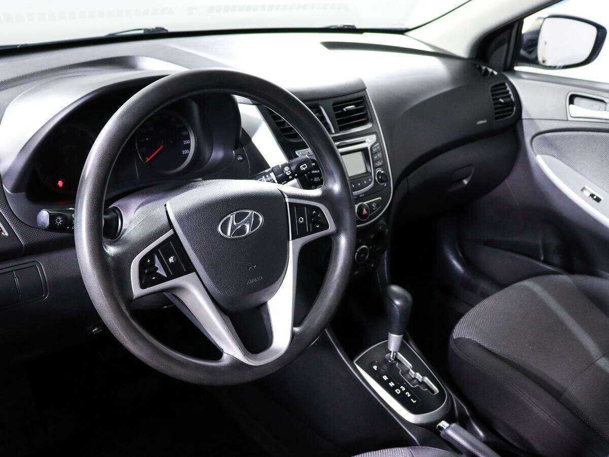 Hyundai Solaris б/у, 2013, Автоматическая. Фото: #11