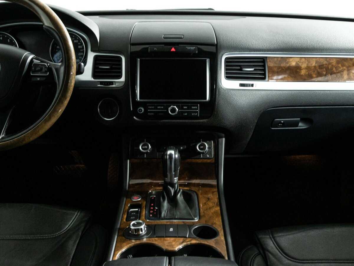 Volkswagen Touareg б/у, 2012, Автоматическая. Фото: #11