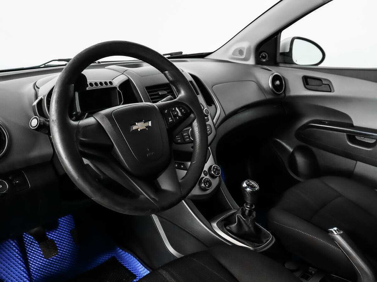 Chevrolet Aveo б/у, 2014, Механическая. Фото: #8
