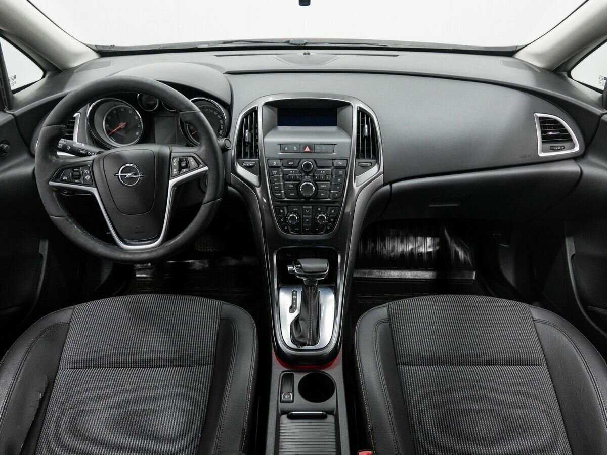 Opel Astra б/у, 2013, Автоматическая. Фото: #9