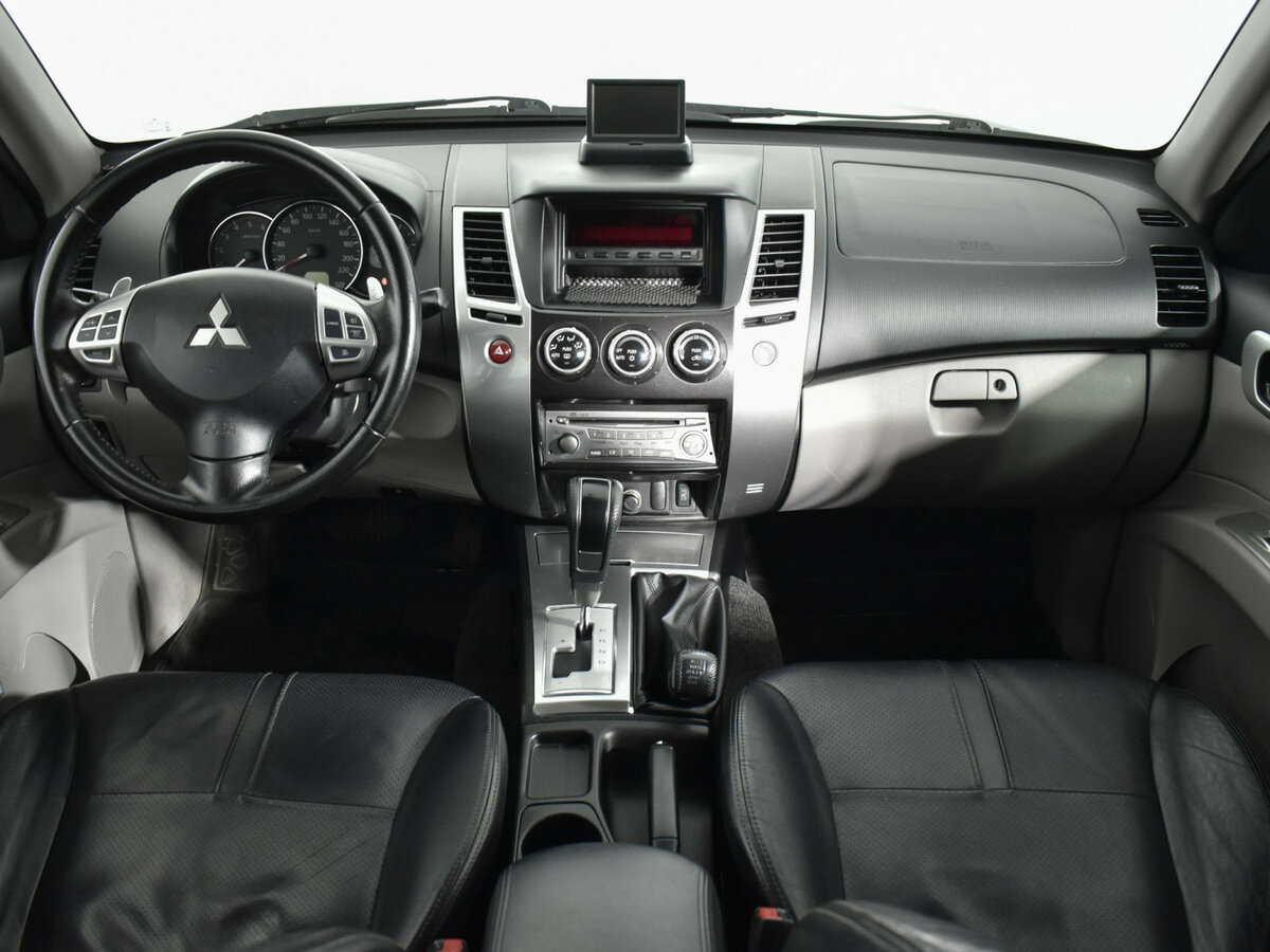 Mitsubishi Pajero Sport б/у, 2012, Автоматическая. Фото: #10