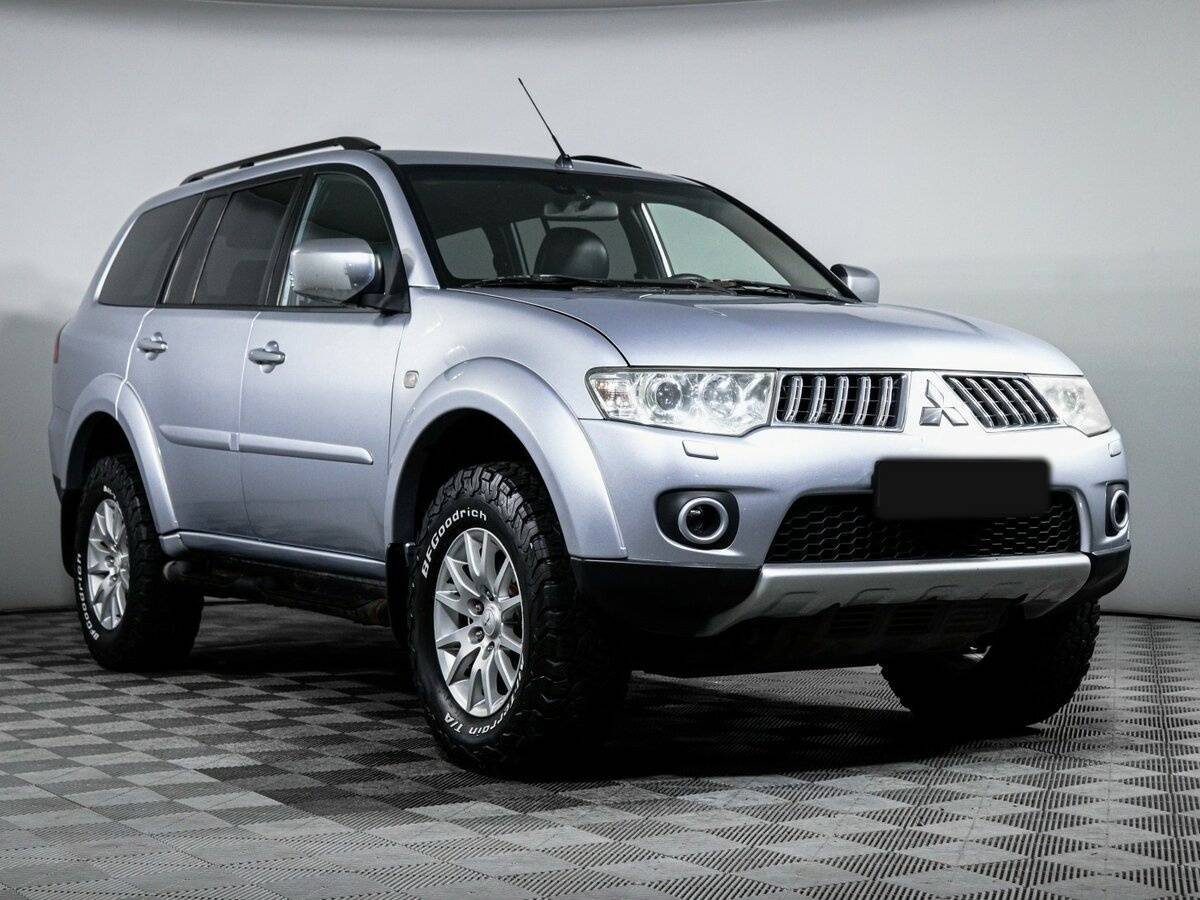 Mitsubishi Pajero Sport б/у, 2013, Автоматическая. Фото: #2
