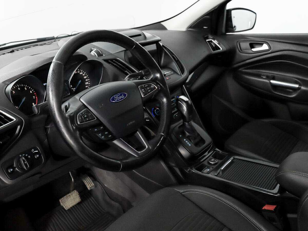 Ford Kuga б/у, 2017, Автоматическая. Фото: #6
