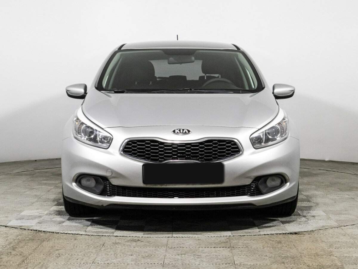 Kia Ceed б/у, 2012, Механическая. Фото: #1