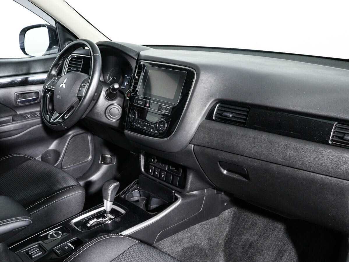 Mitsubishi Outlander б/у, 2018, Вариатор. Фото: #8