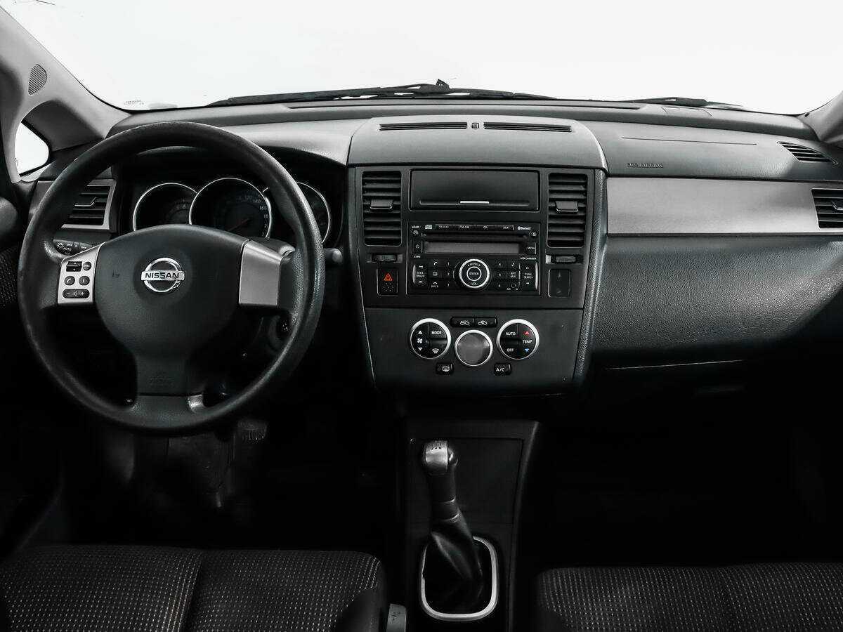 Nissan Tiida б/у, 2012, Механическая. Фото: #11