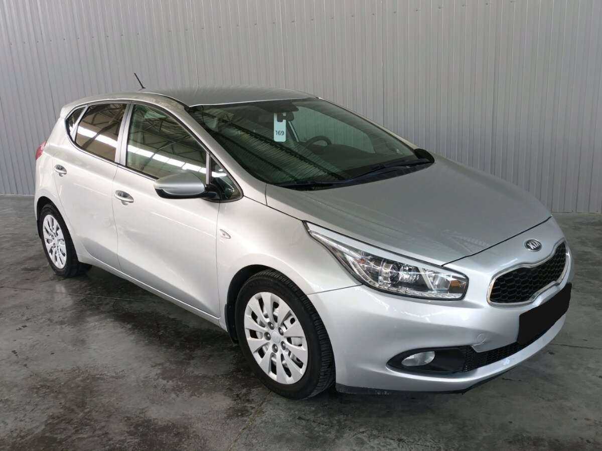 Kia Ceed б/у, 2013, Механическая. Фото: #2