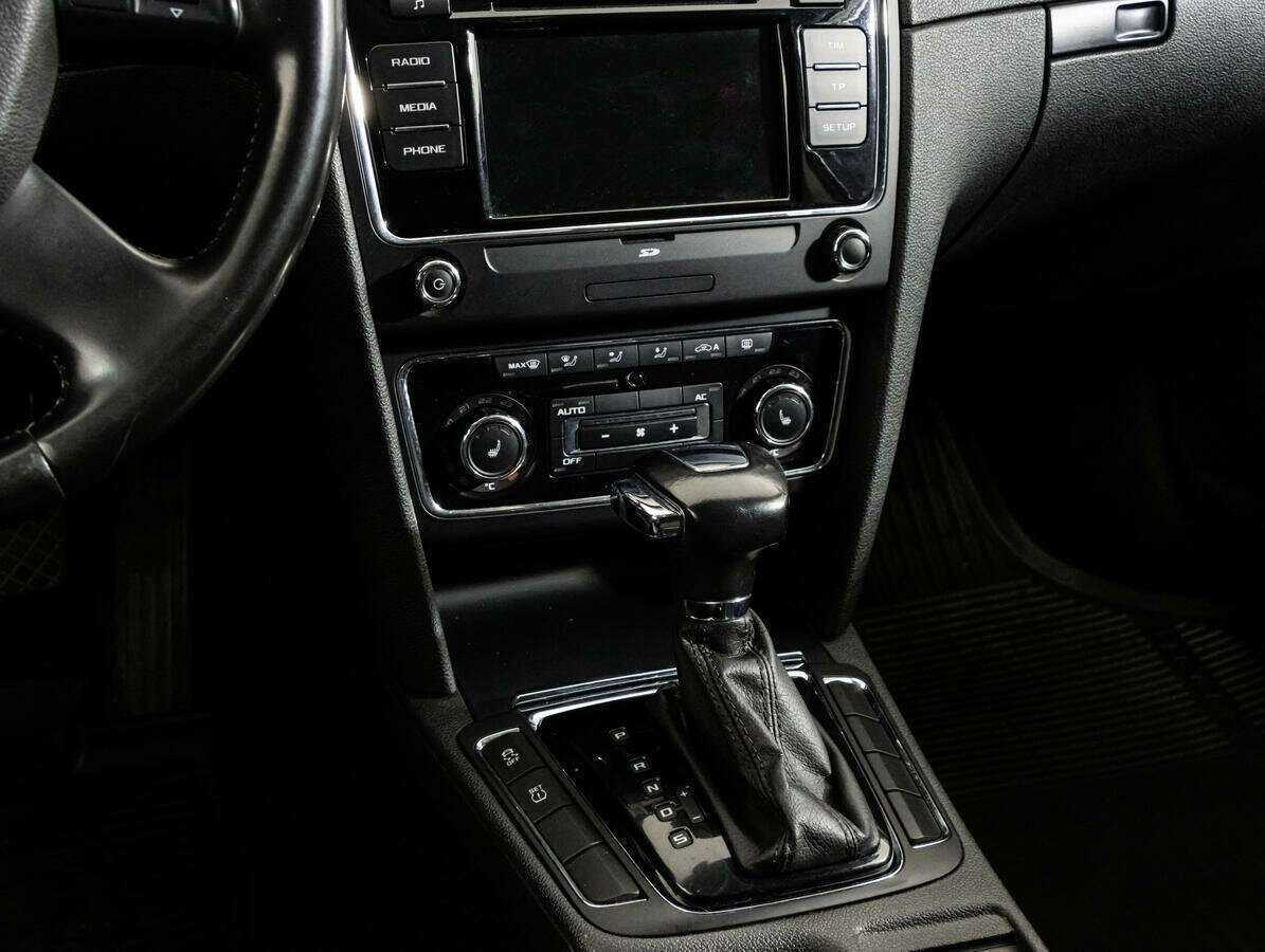 Skoda Superb б/у, 2012, Автоматическая. Фото: #12