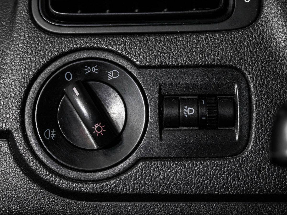 Volkswagen Polo б/у, 2012, Автоматическая. Фото: #11