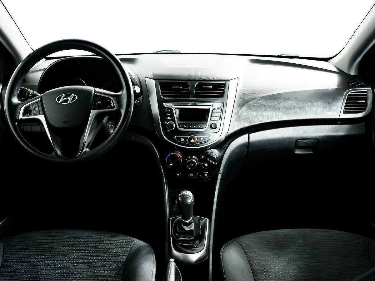 Hyundai Solaris б/у, 2016, Механическая. Фото: #10