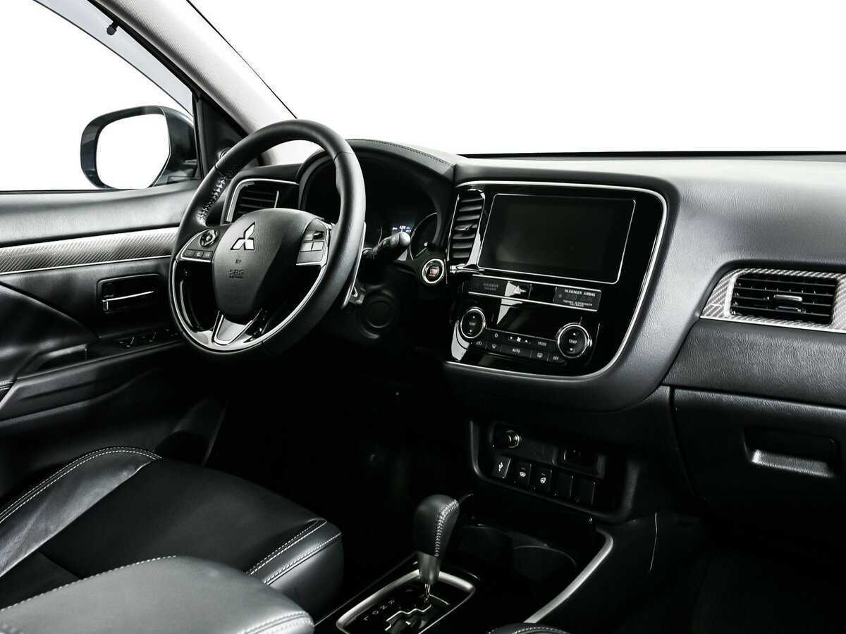 Mitsubishi Outlander б/у, 2019, Вариатор. Фото: #8