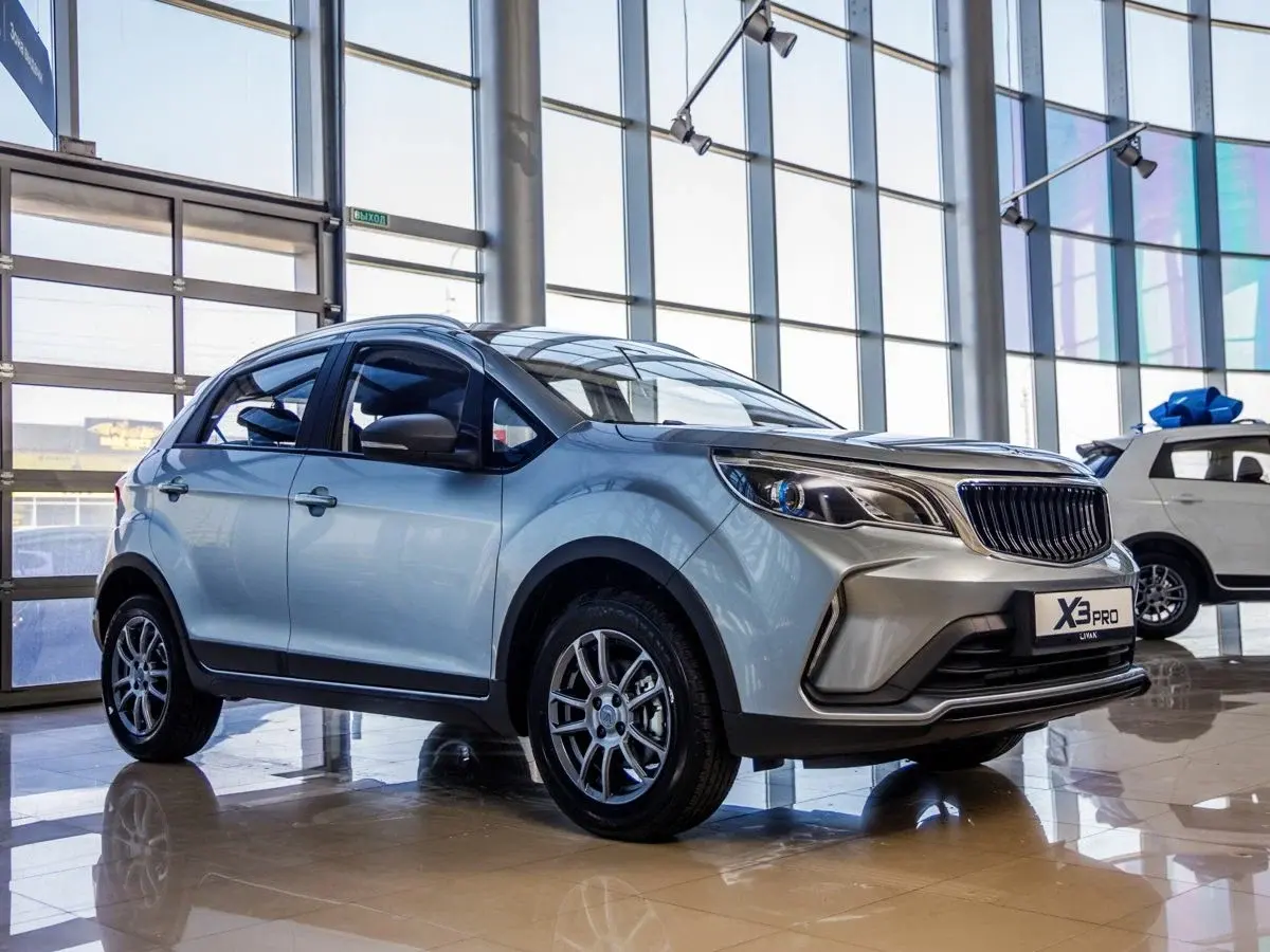 LIVAN X3Pro с салона по цене от 1 660 000 рублей