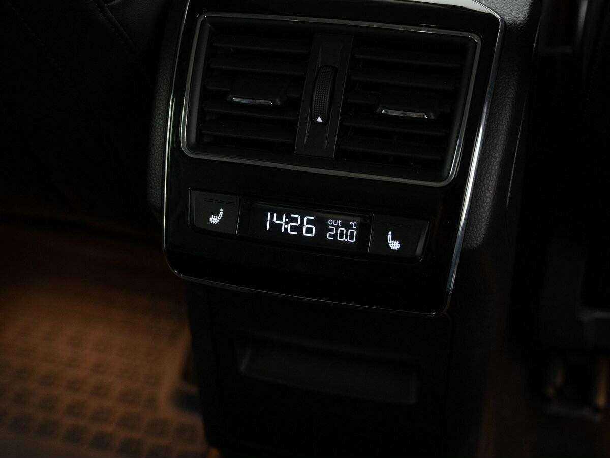 Skoda Superb б/у, 2017, Роботизированная. Фото: #9