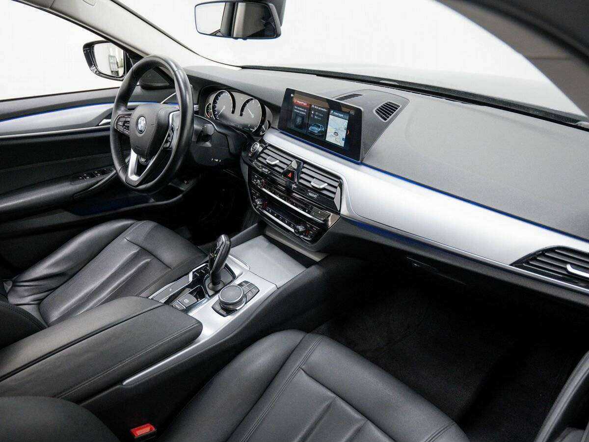 БМВ 5 серии б/у, 2017, Автоматическая. Фото: #6