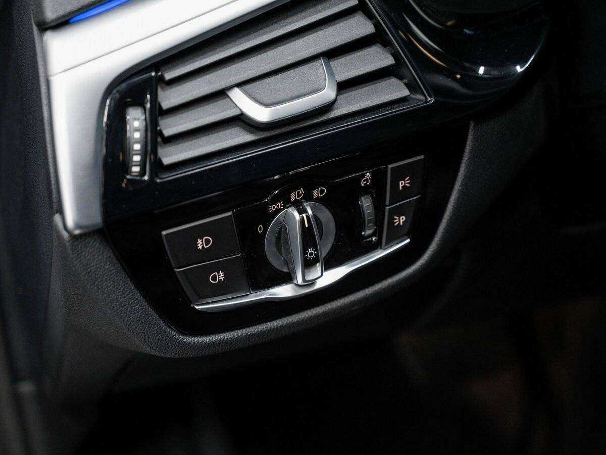 БМВ 5 серии б/у, 2017, Автоматическая. Фото: #17