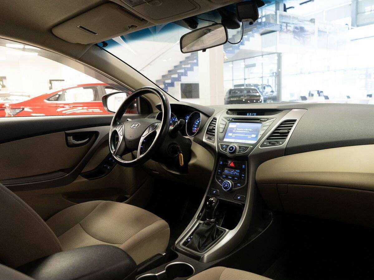 Hyundai Elantra б/у, 2014, Автоматическая. Фото: #18