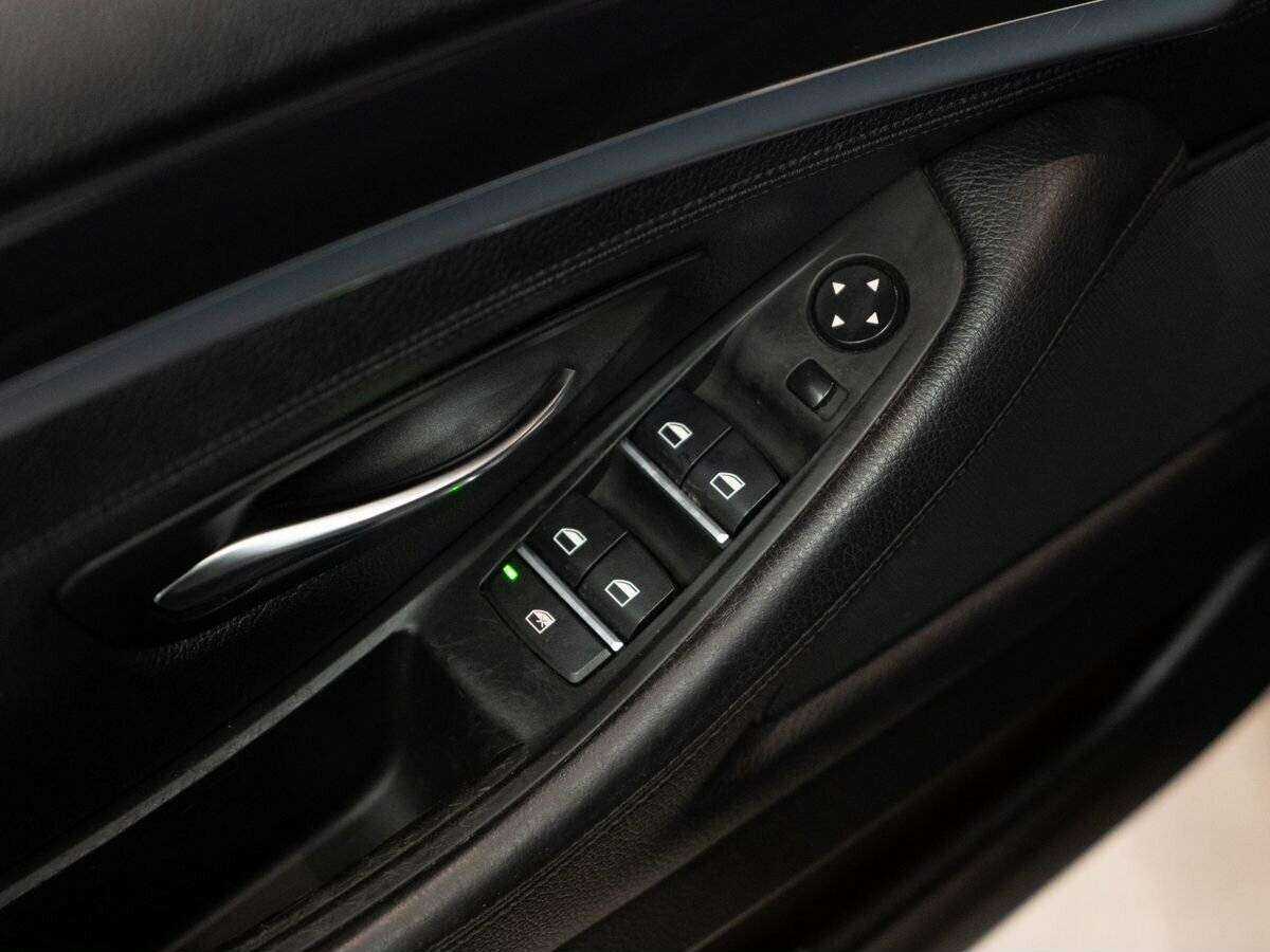 БМВ 5 серии б/у, 2012, Автоматическая. Фото: #15