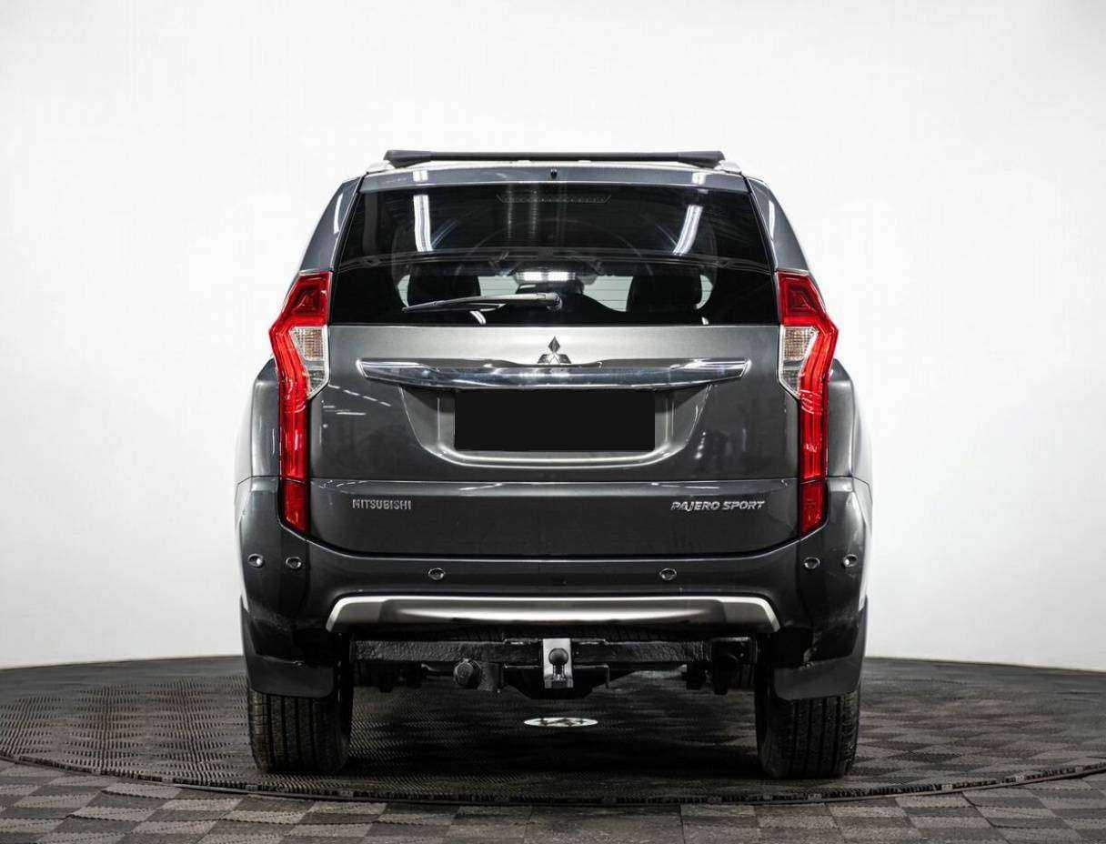 Mitsubishi Pajero Sport б/у, 2018, Автоматическая. Фото: #4