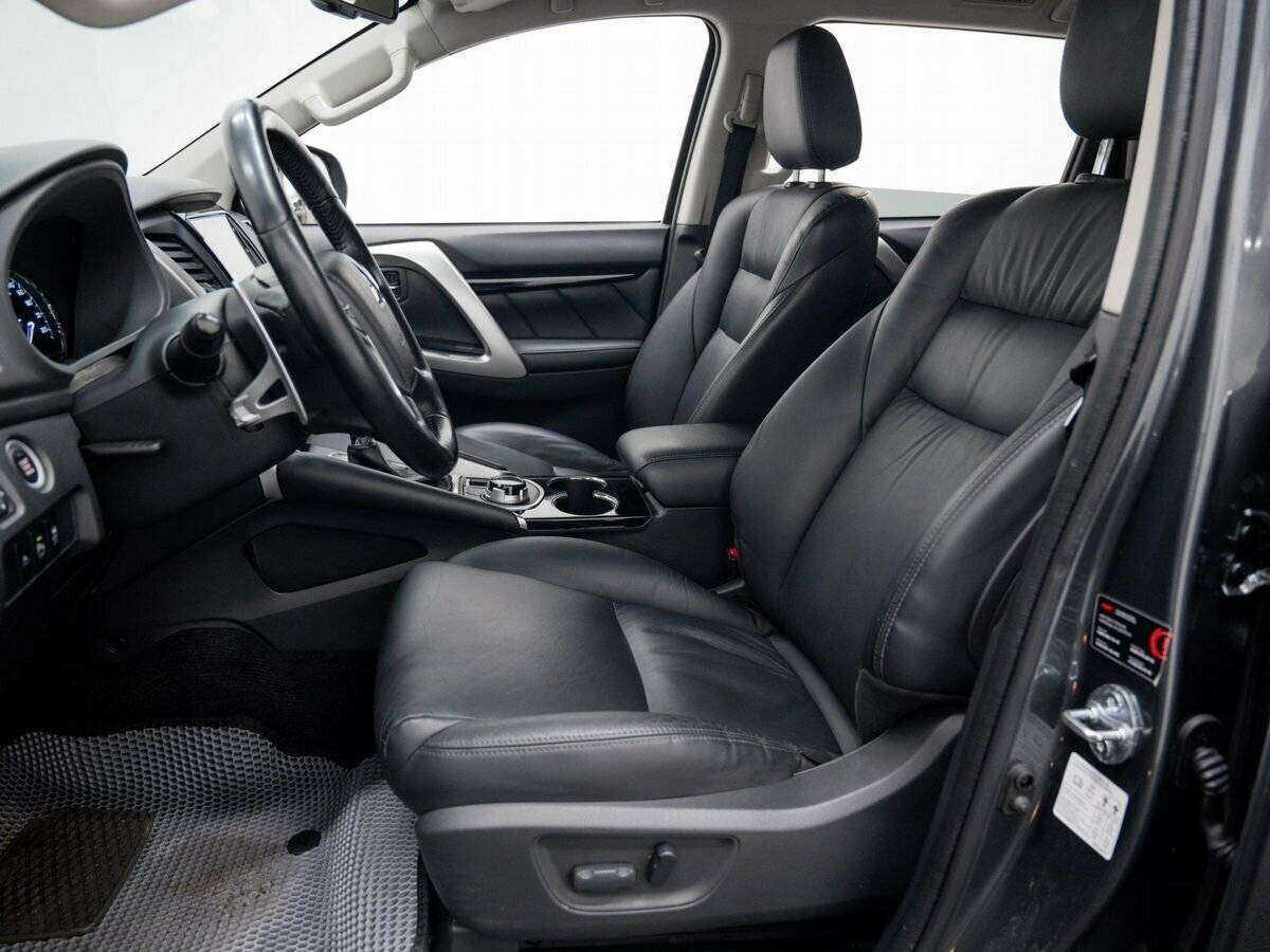 Mitsubishi Pajero Sport б/у, 2018, Автоматическая. Фото: #8