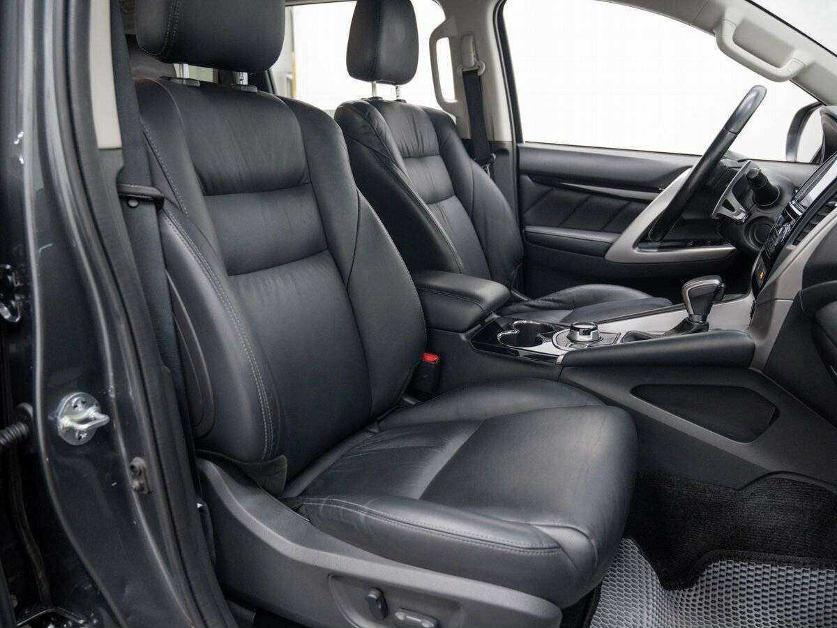 Mitsubishi Pajero Sport б/у, 2018, Автоматическая. Фото: #10