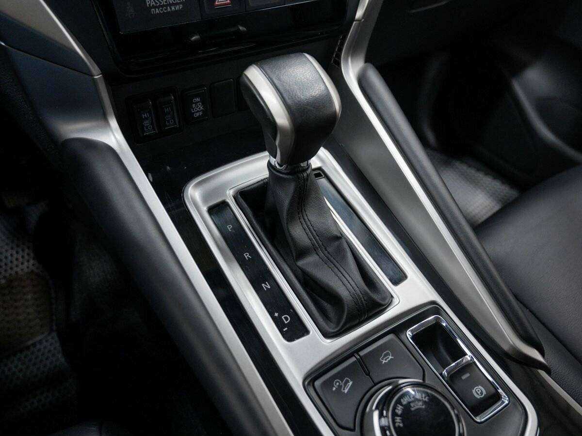 Mitsubishi Pajero Sport б/у, 2018, Автоматическая. Фото: #16