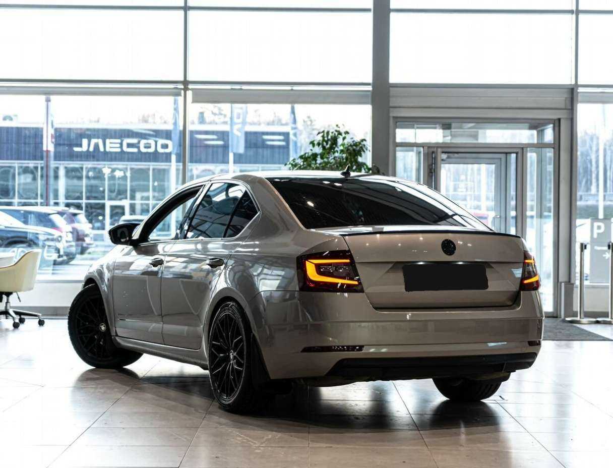 Шкода Октавия б/у, 2018, Роботизированная. Фото: #3