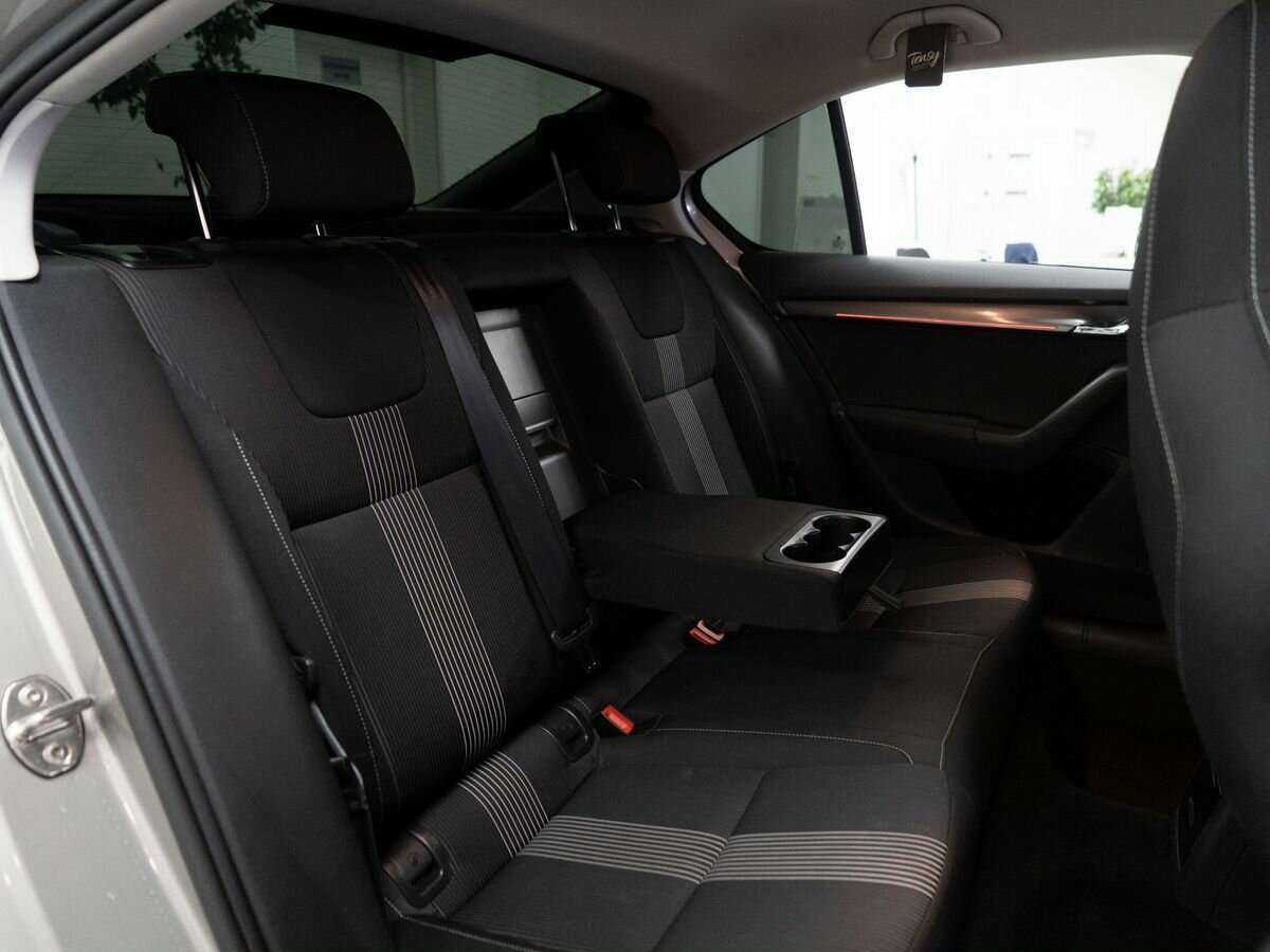 Шкода Октавия б/у, 2018, Роботизированная. Фото: #7