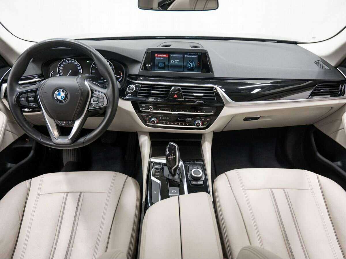 БМВ 5 серии б/у, 2018, Автоматическая. Фото: #9