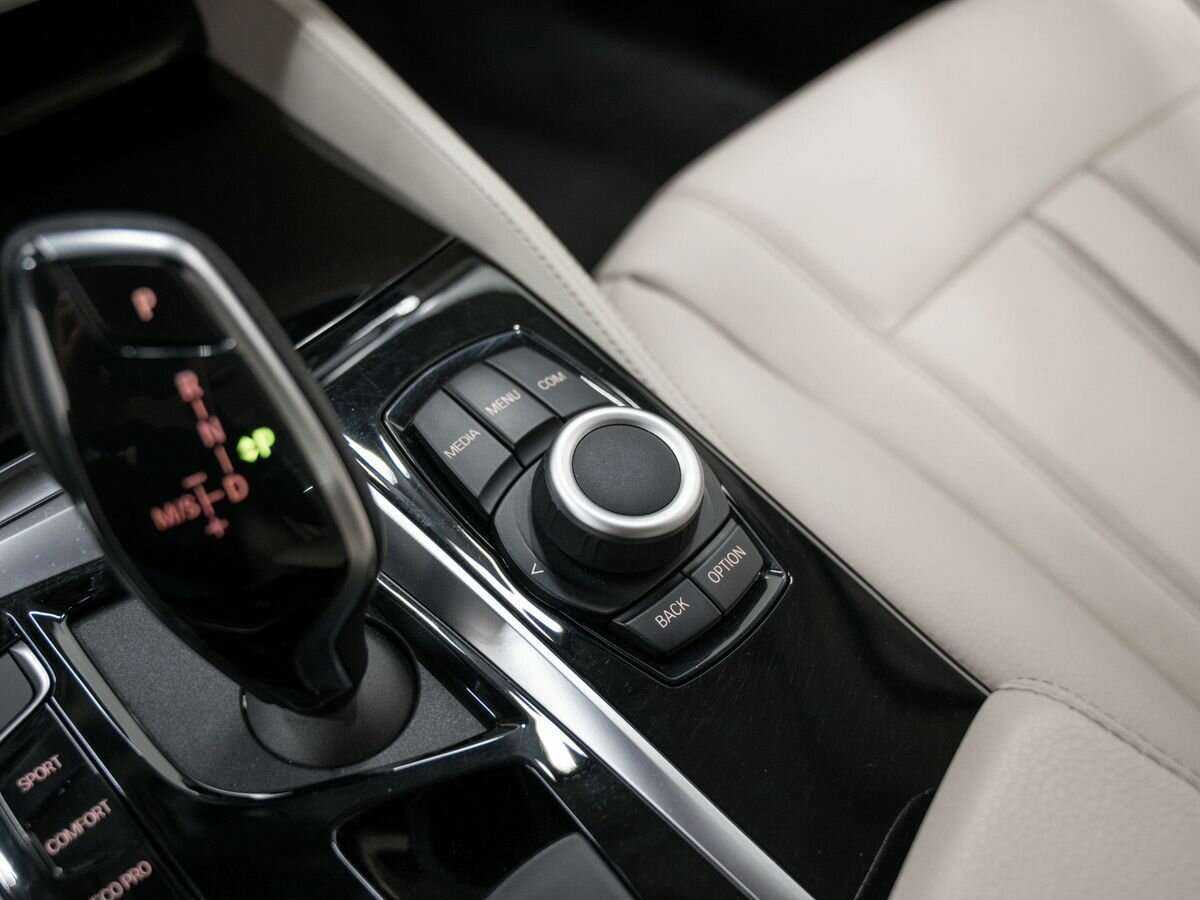 БМВ 5 серии б/у, 2018, Автоматическая. Фото: #19