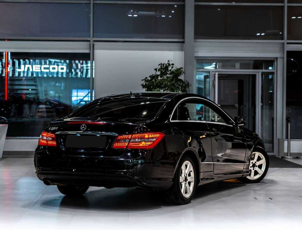 Мерседес-Бенц Е-Класс б/у, 2012, Автоматическая. Фото: #2