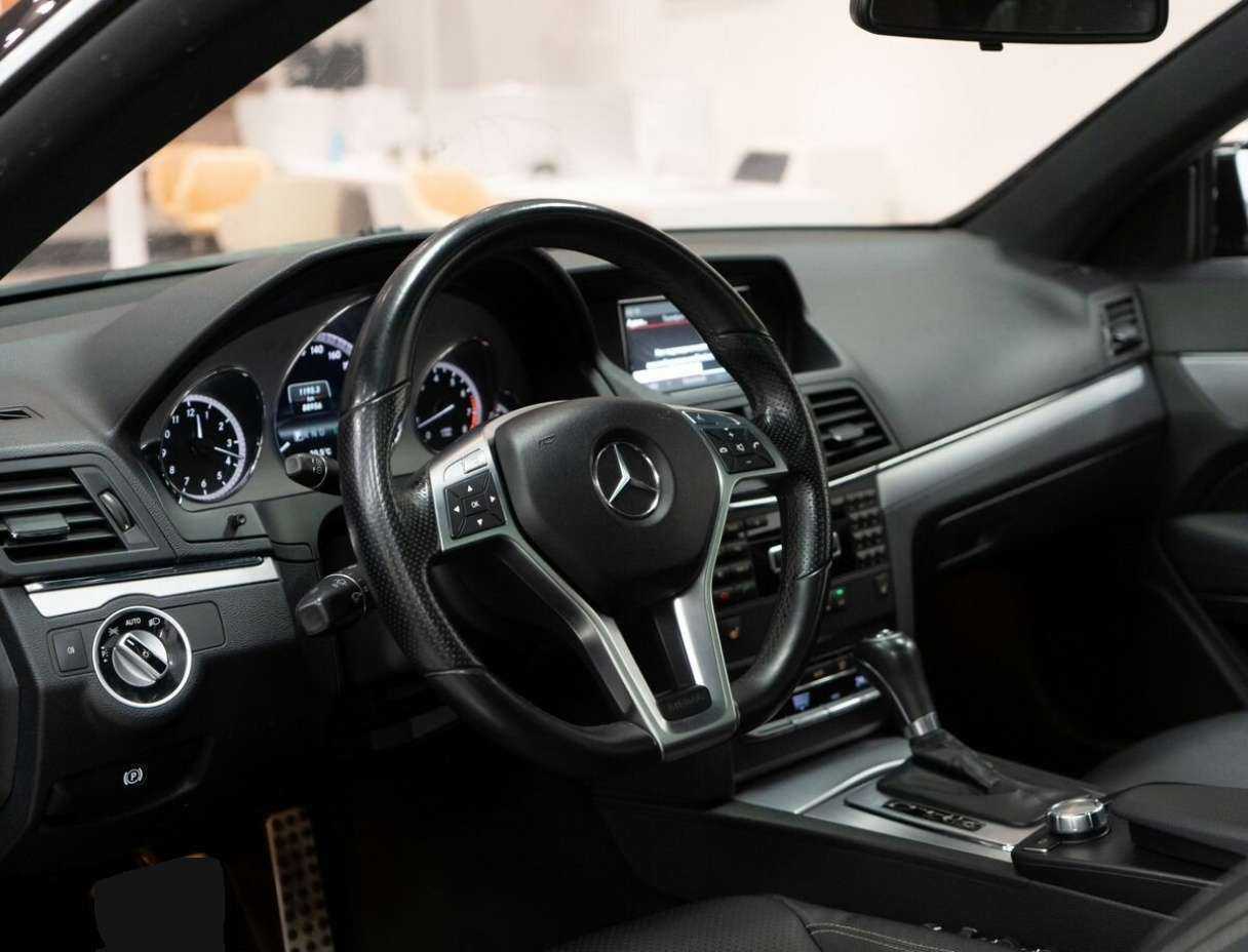 Мерседес-Бенц Е-Класс б/у, 2012, Автоматическая. Фото: #4