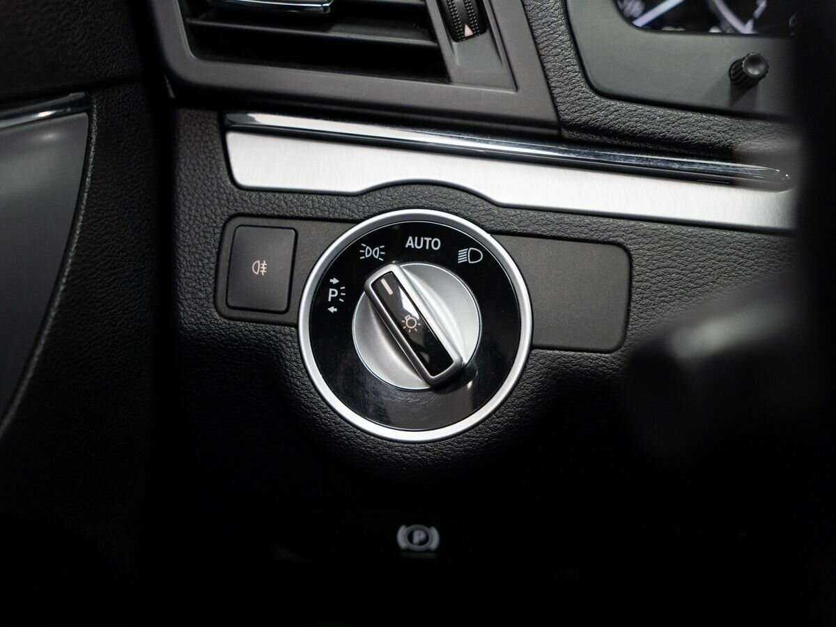 Мерседес-Бенц Е-Класс б/у, 2012, Автоматическая. Фото: #15