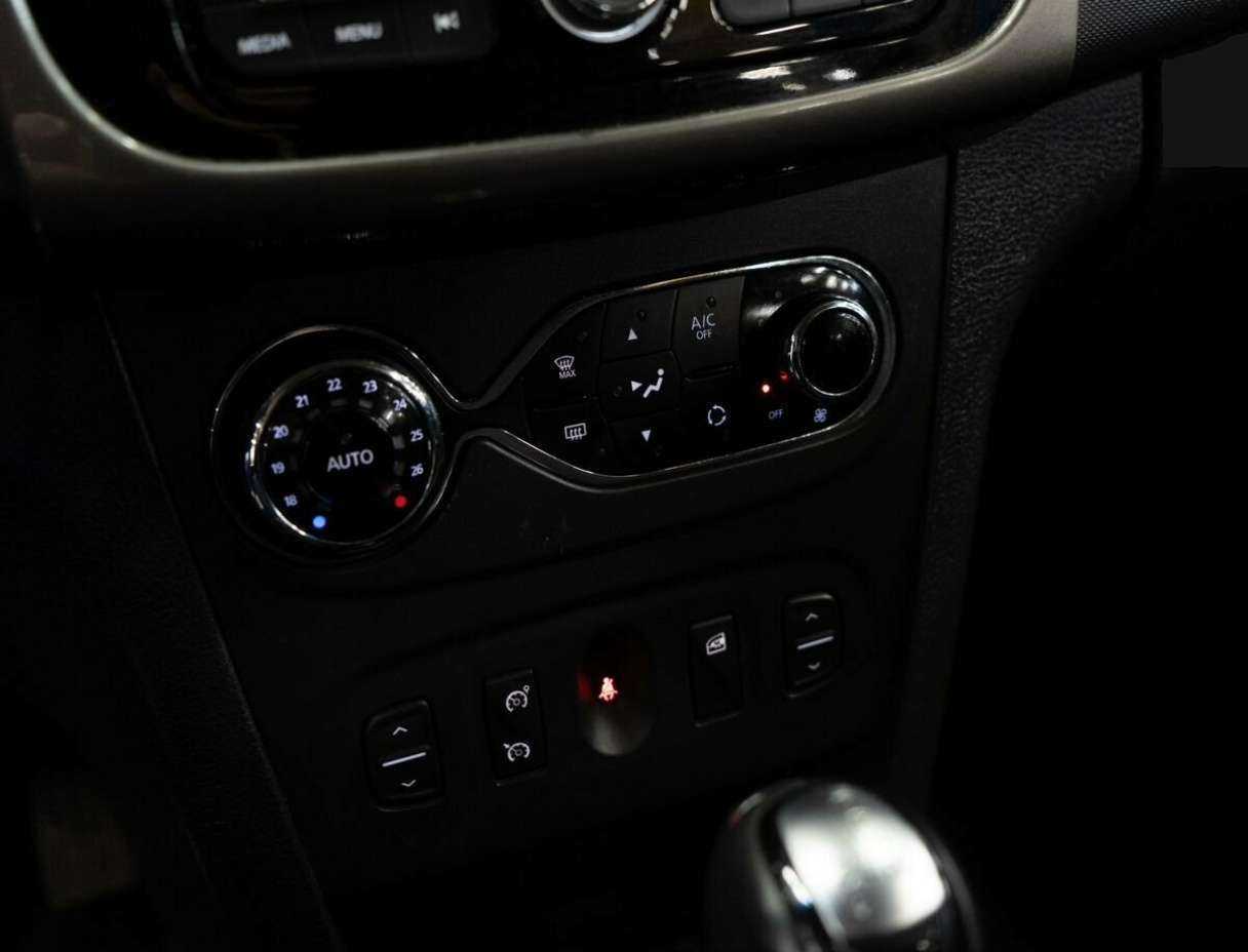 Рено Сандеро б/у, 2018, Автоматическая. Фото: #9