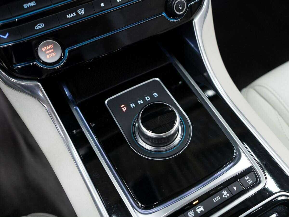 Jaguar XF б/у, 2017, Автоматическая. Фото: #12