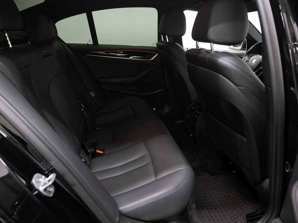 БМВ 5 серии б/у, 2019, Автоматическая. Фото: #9