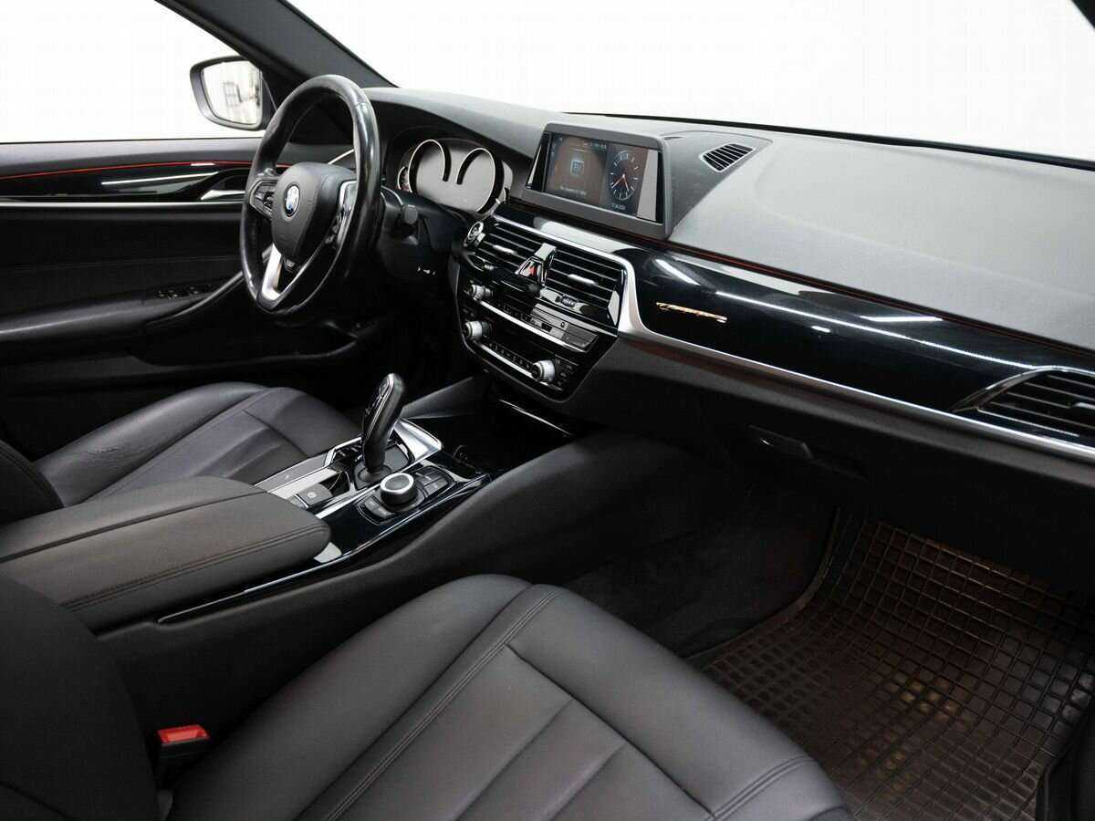 БМВ 5 серии б/у, 2019, Автоматическая. Фото: #10