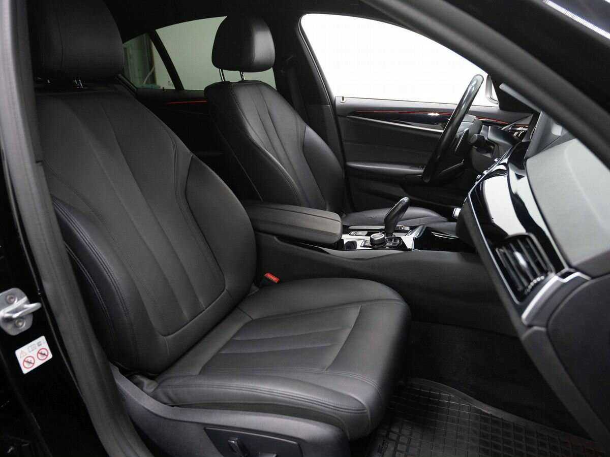 БМВ 5 серии б/у, 2019, Автоматическая. Фото: #11