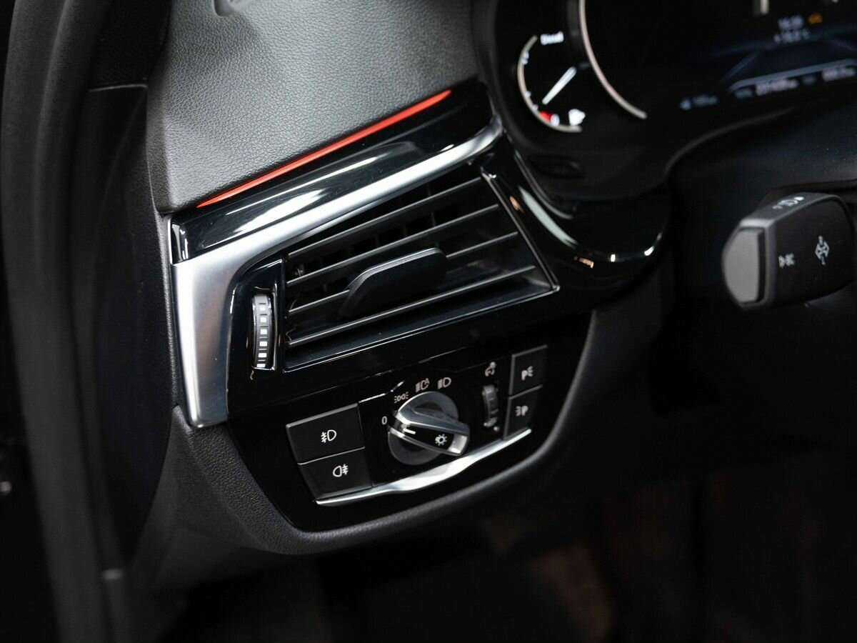 БМВ 5 серии б/у, 2019, Автоматическая. Фото: #18