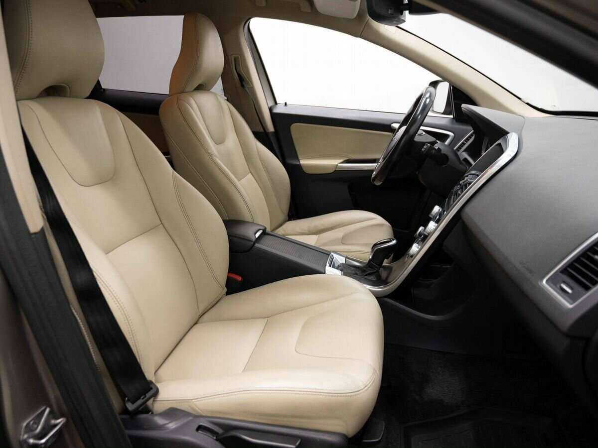 Вольво ИксЦ60 б/у, 2014, Автоматическая. Фото: #11