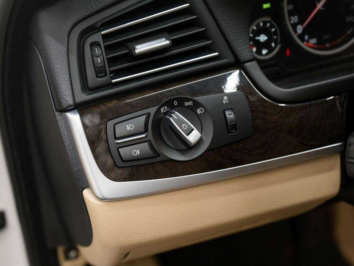 БМВ 5 серии б/у, 2015, Автоматическая. Фото: #15