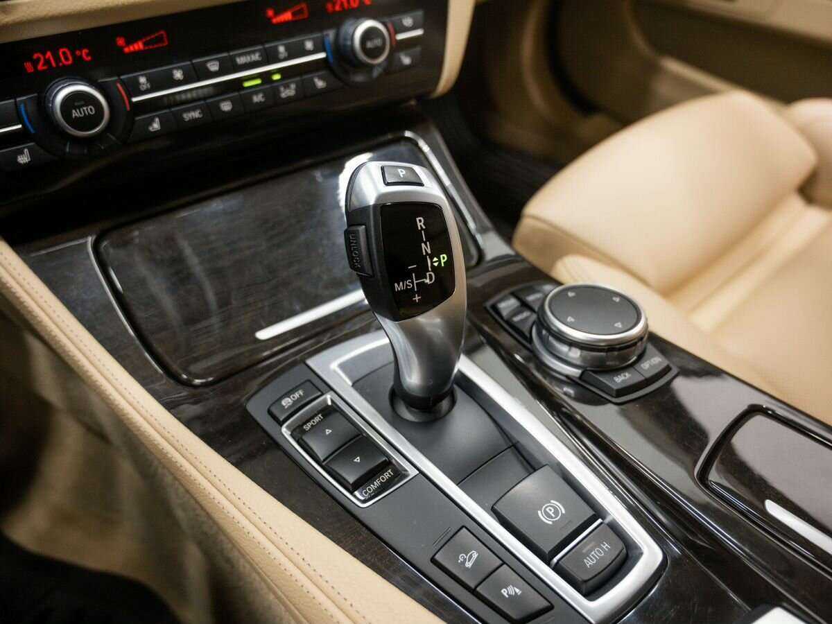 БМВ 5 серии б/у, 2015, Автоматическая. Фото: #19