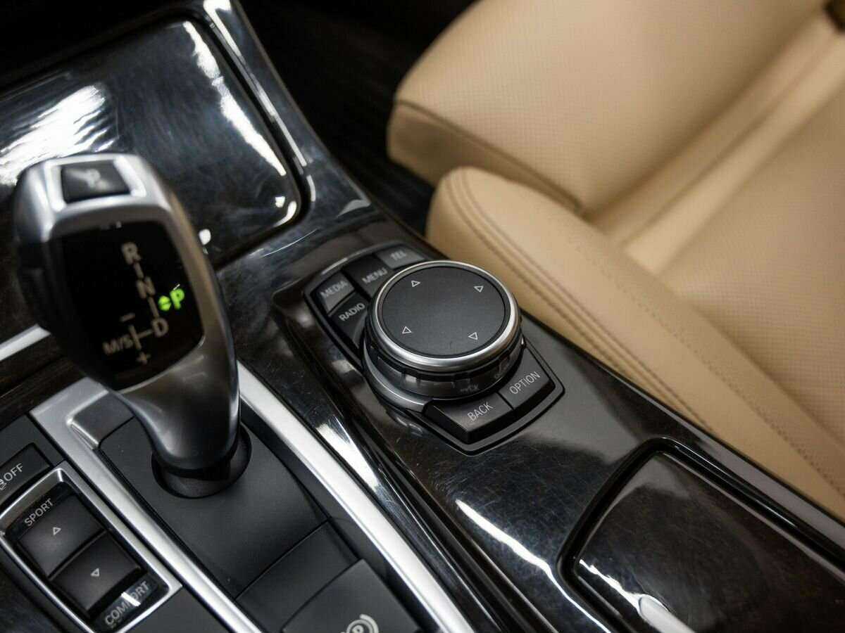 БМВ 5 серии б/у, 2015, Автоматическая. Фото: #21